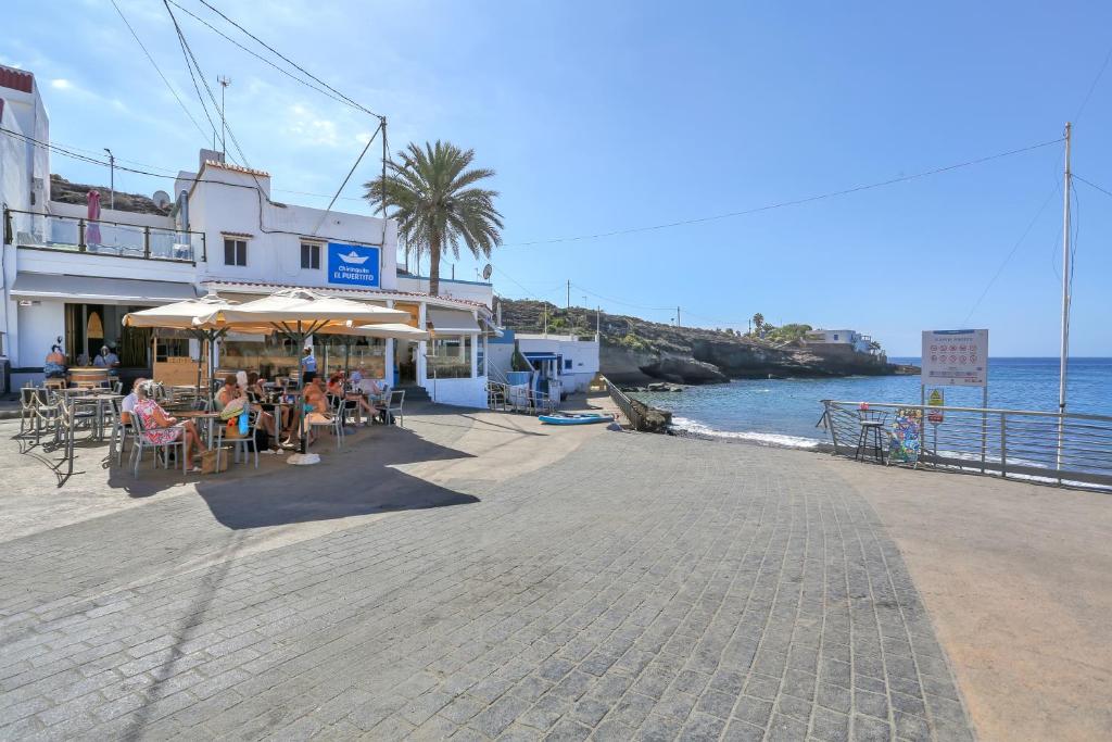La Casa del Capitán - beachfront-restaurant-terrace